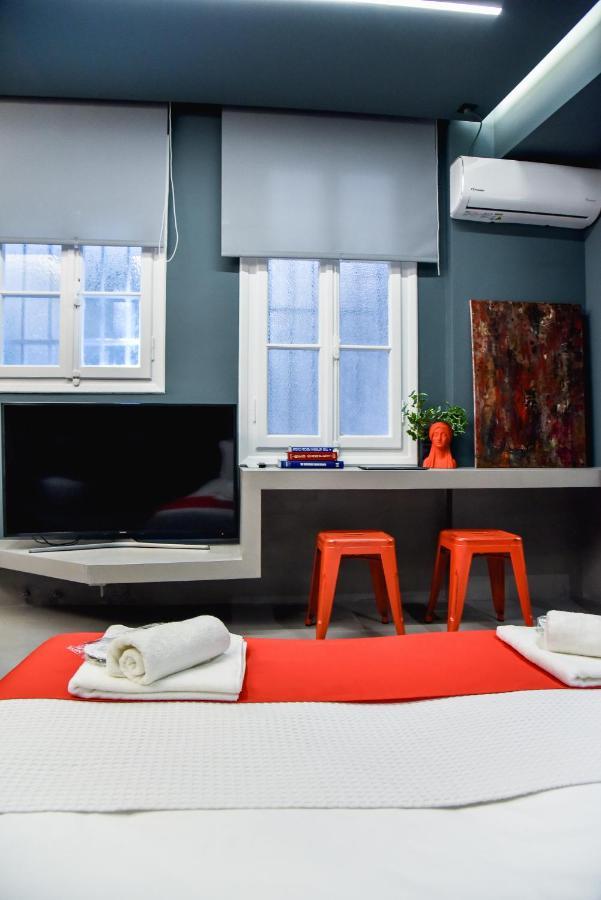 Central44 Yolo Casual Suite Athens Exterior photo