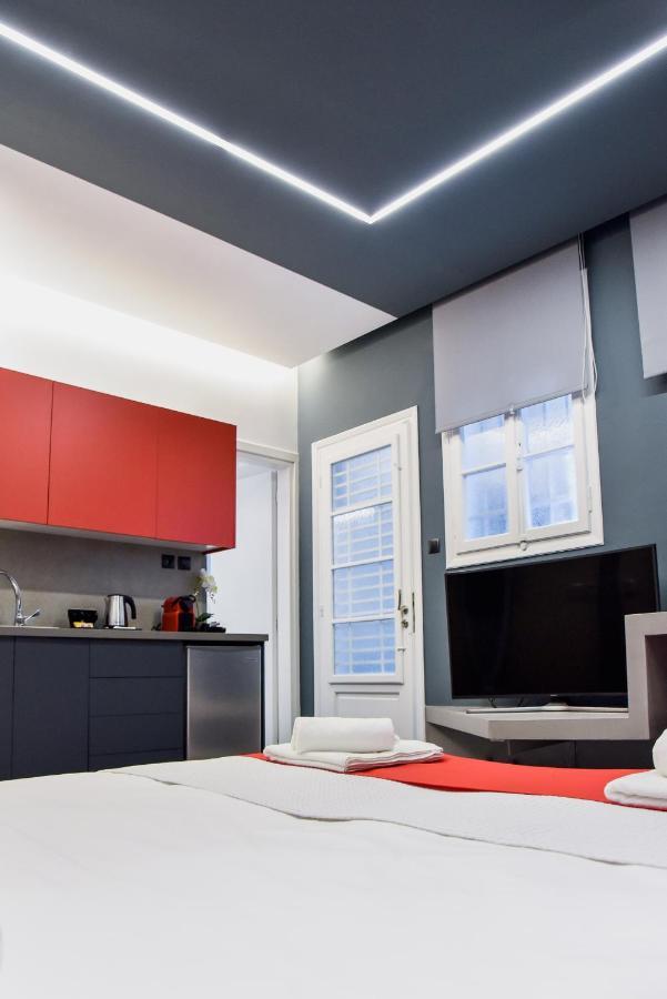 Central44 Yolo Casual Suite Athens Exterior photo