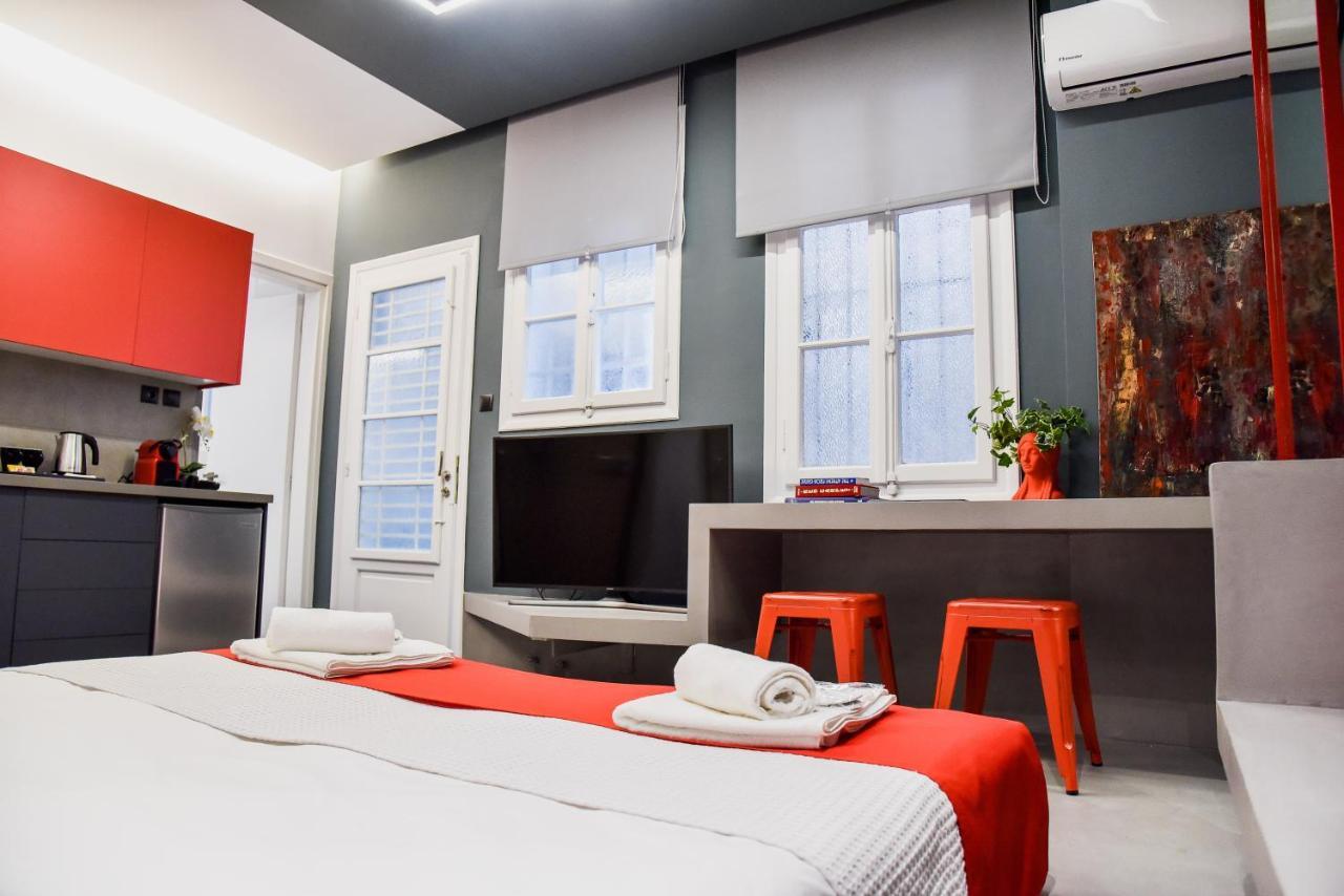 Central44 Yolo Casual Suite Athens Exterior photo